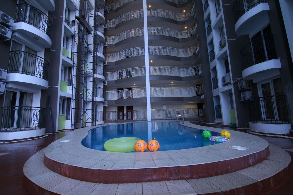 Atlas Airport Hotel Apartment ネドゥムバセリー エクステリア 写真