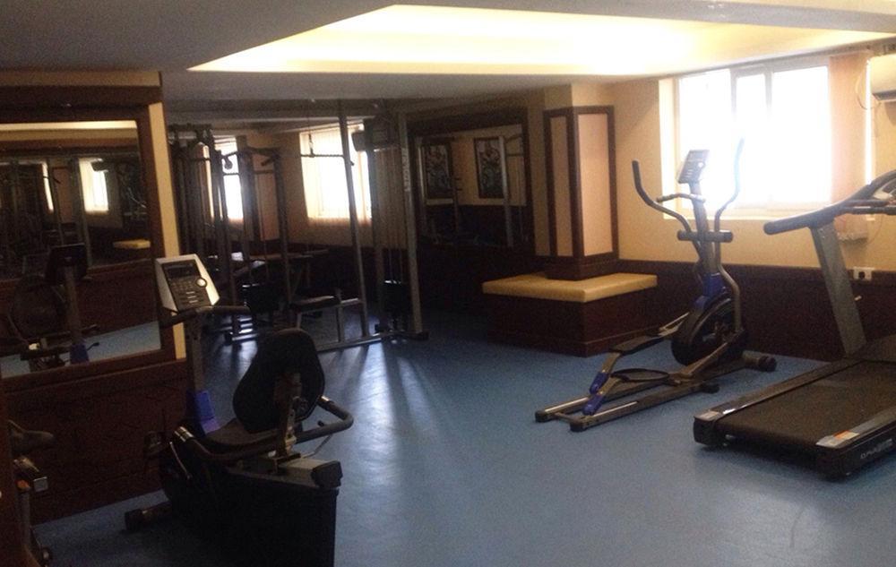 Atlas Airport Hotel Apartment ネドゥムバセリー エクステリア 写真