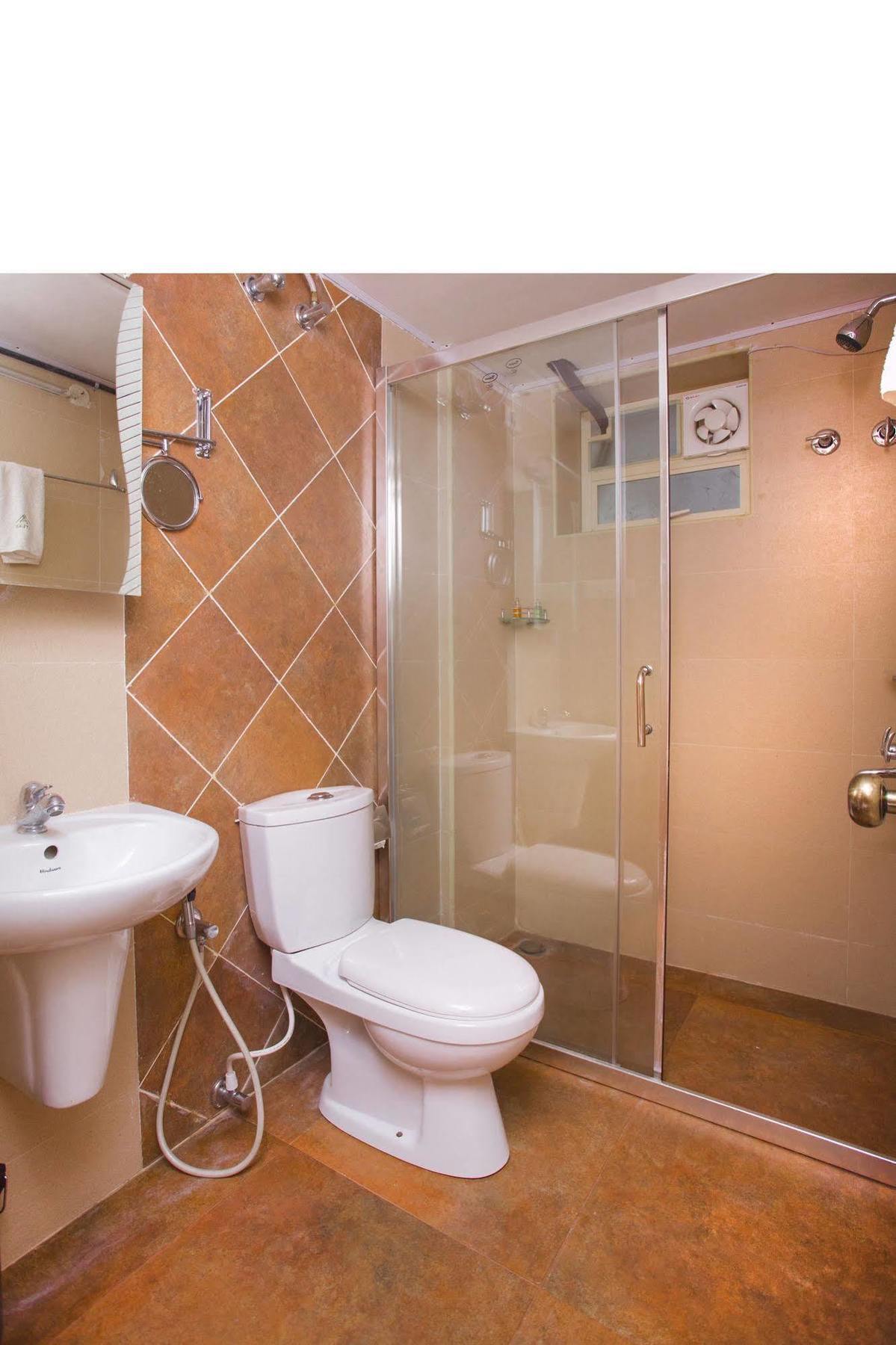 Atlas Airport Hotel Apartment ネドゥムバセリー エクステリア 写真