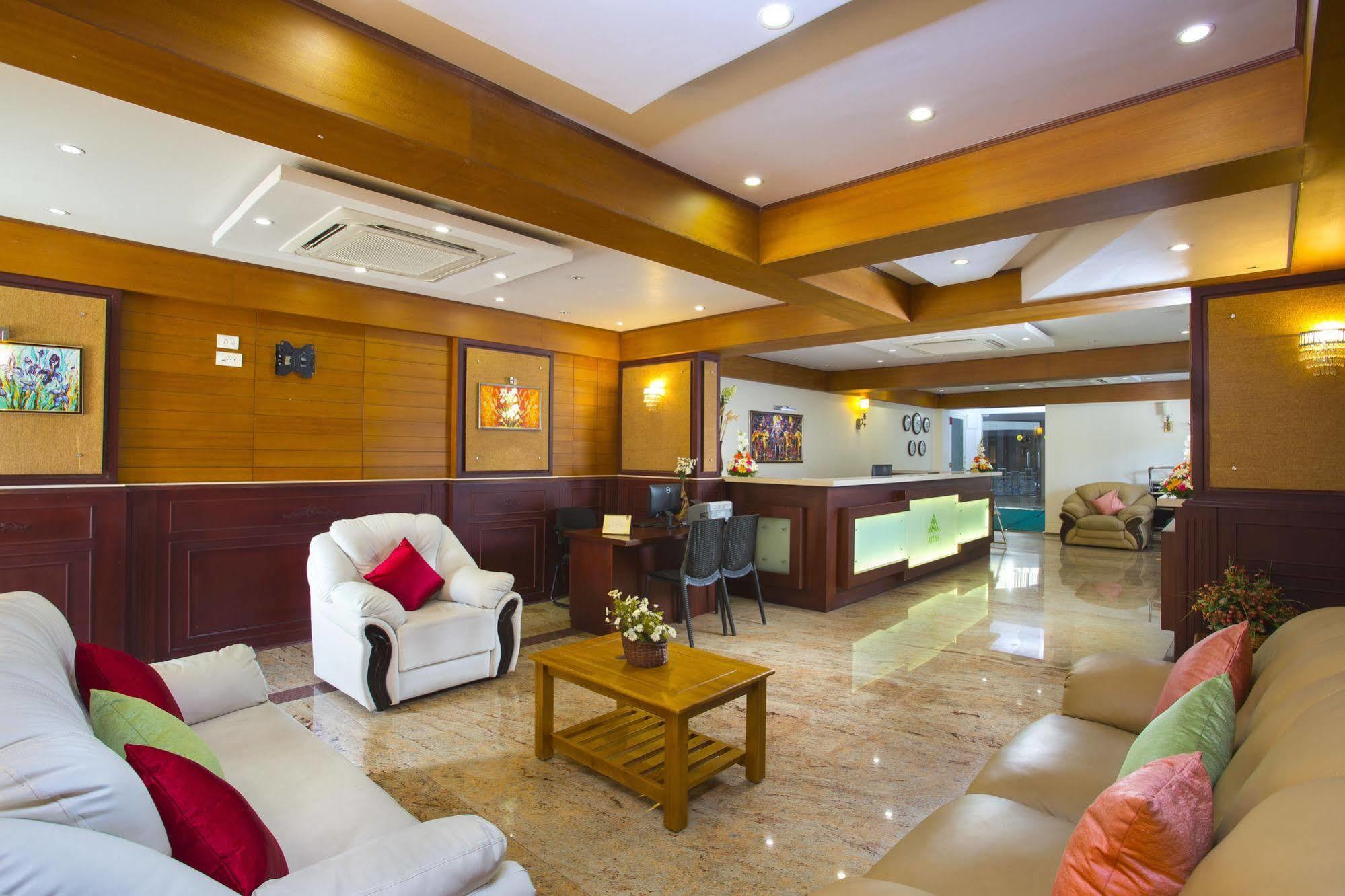 Atlas Airport Hotel Apartment ネドゥムバセリー エクステリア 写真
